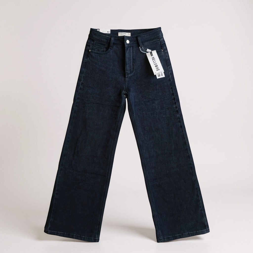 La Vie Continue black wide-leg jeans made from 98.5% cotton and 1.5% elastane with a high waist.
